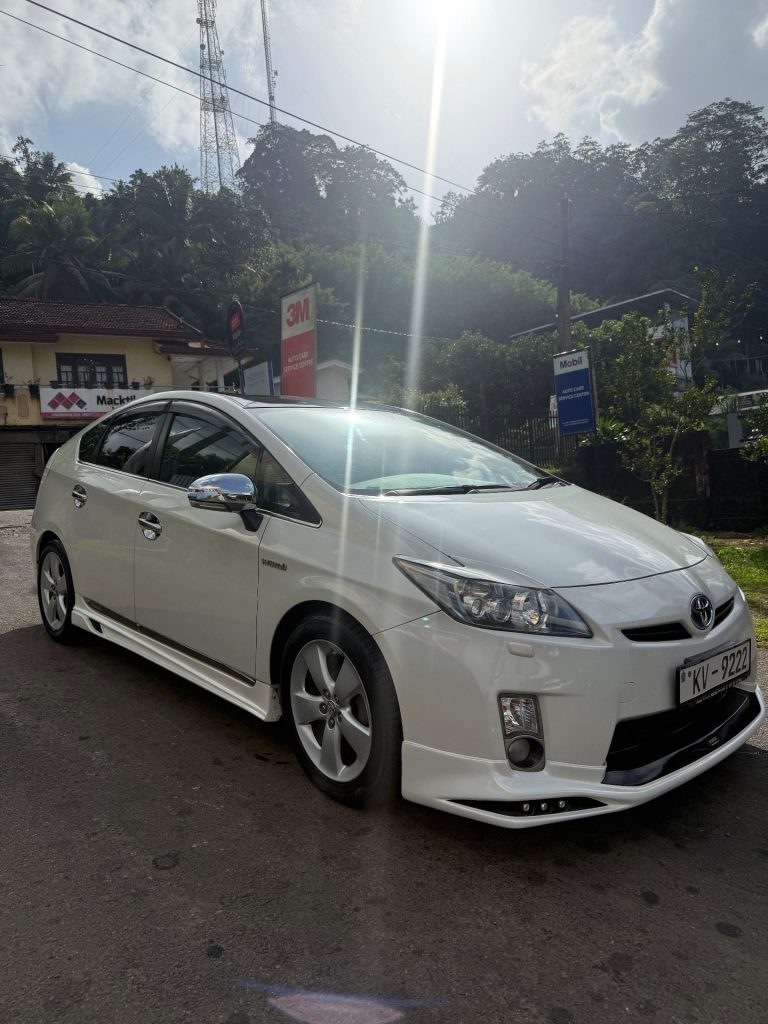 Right side — Toyota Prius