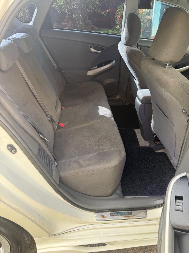 Passenger cabin — Toyota Prius