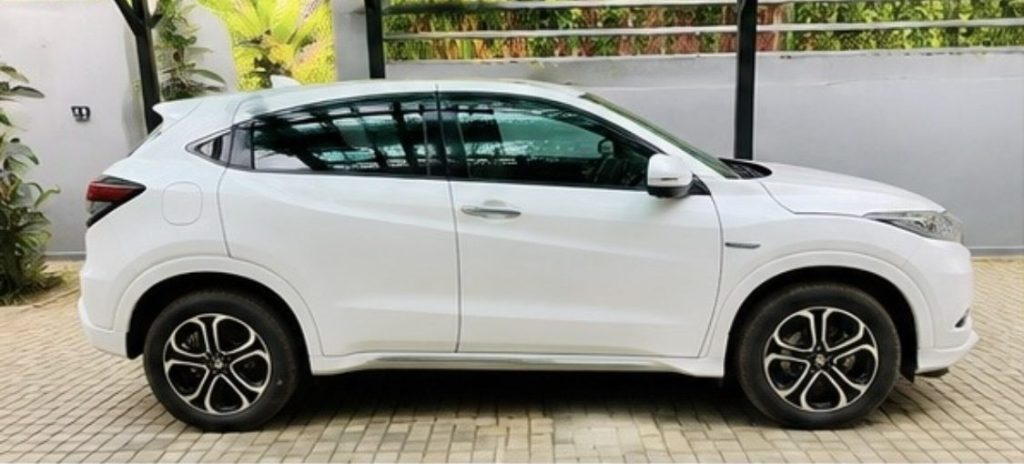Right side — Honda Vezel
