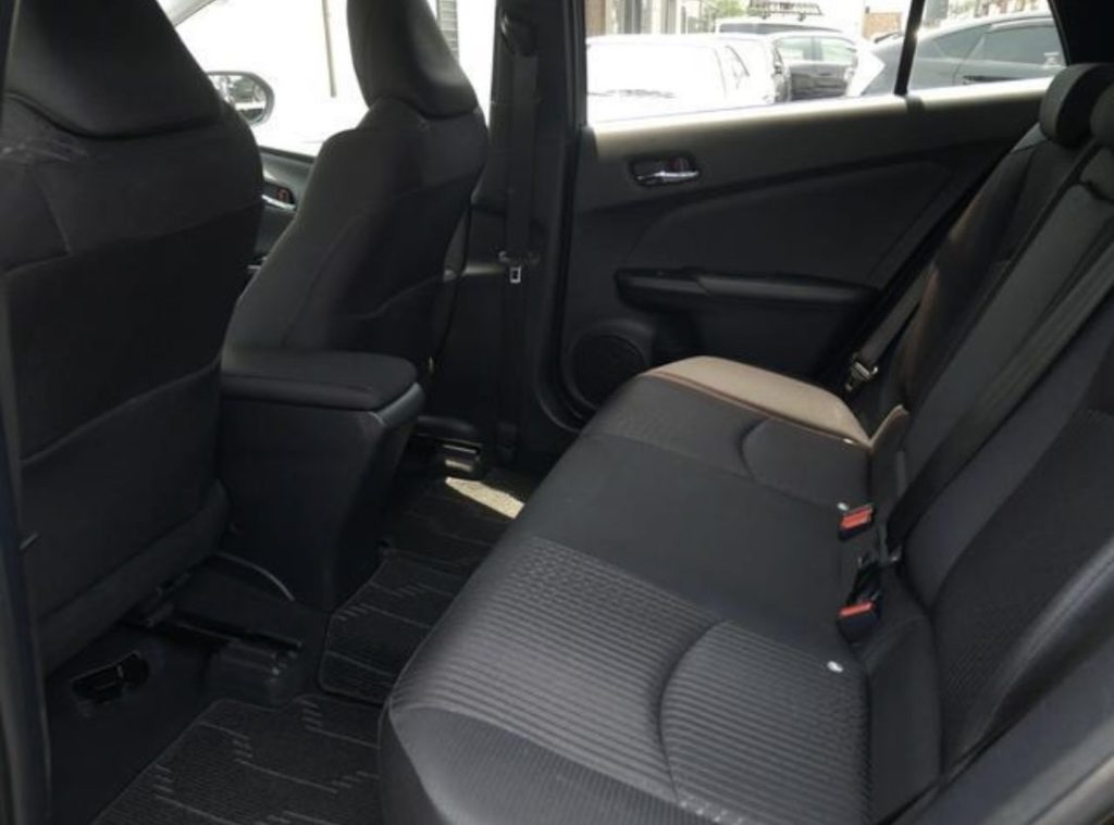 Interior left — Toyota Prius
