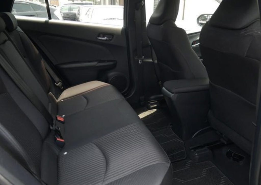 Interior right — Toyota Prius