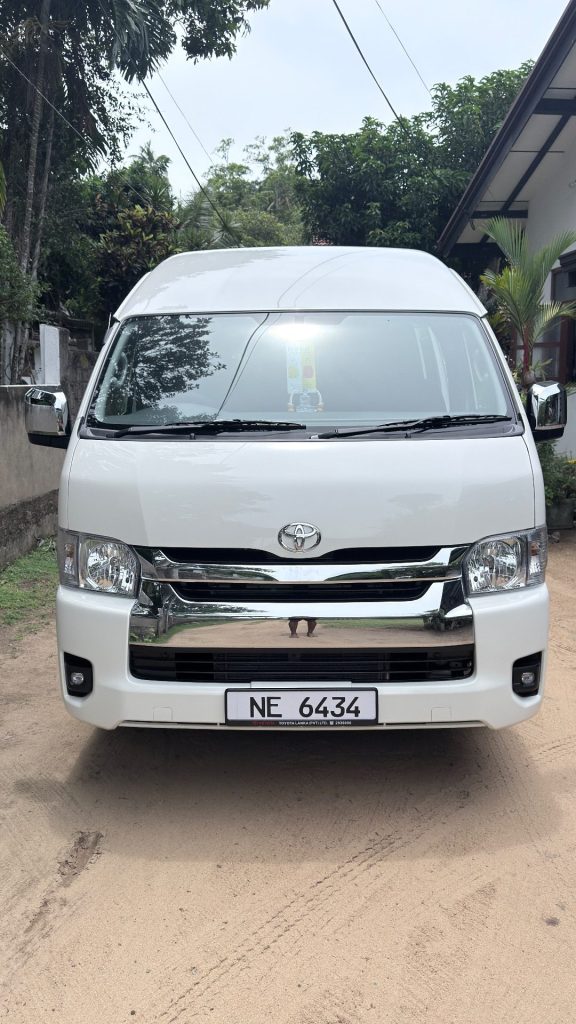 Front — Toyota KDH HI ROOF