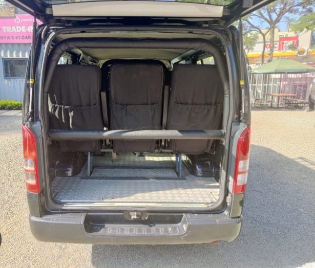 Toyota KDH Hiace Van photo 9