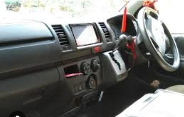 Toyota KDH Hiace Van photo 6