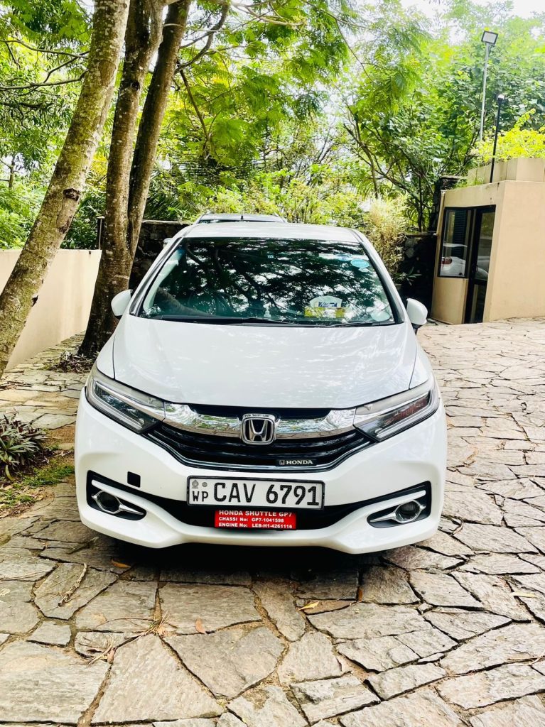 Front — Honda Fit shuttle