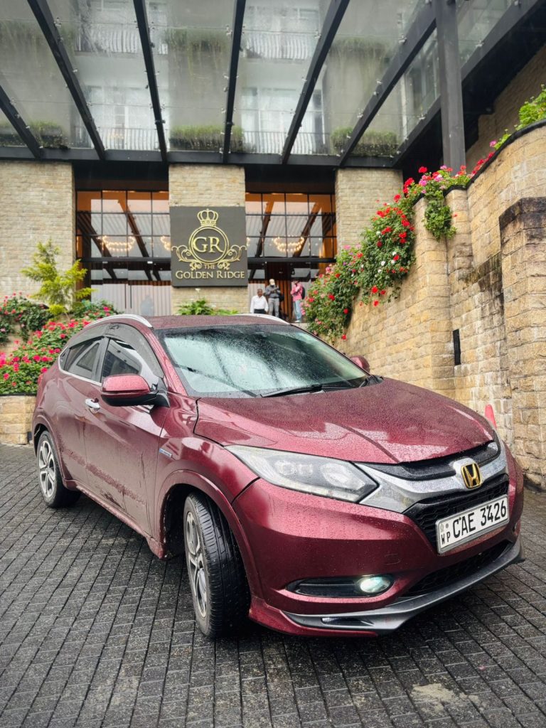 Right side — Honda Vezel