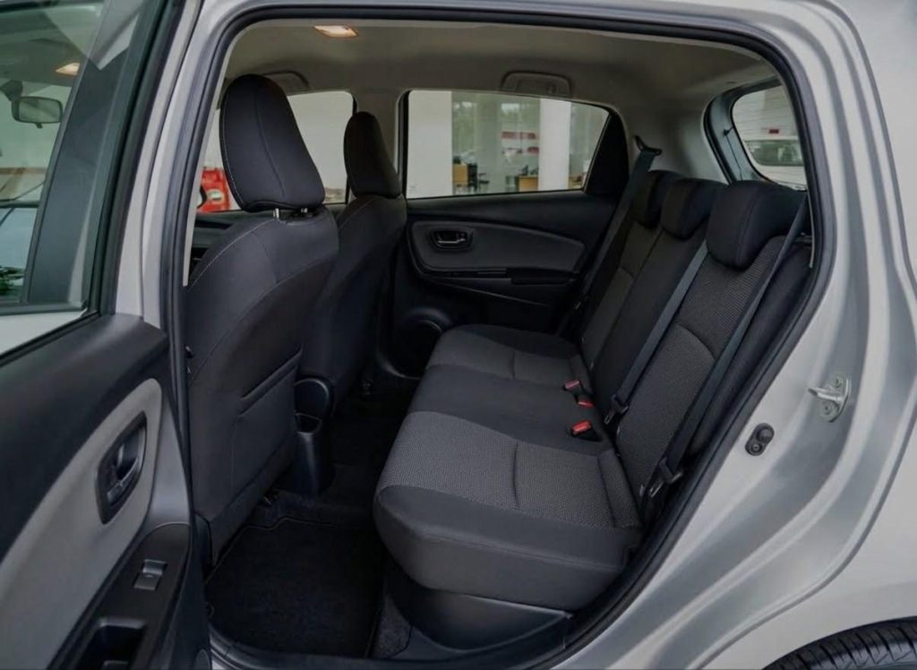 Passenger cabin — Toyota vitz
