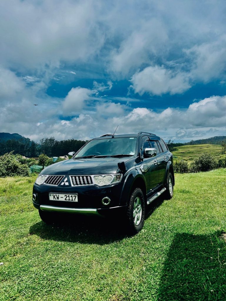 Mitsubishi Montero photo 1