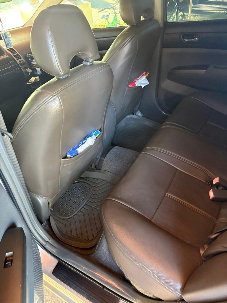 Toyota Prius photo 8