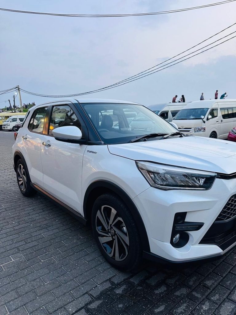 Toyota Raize photo 2