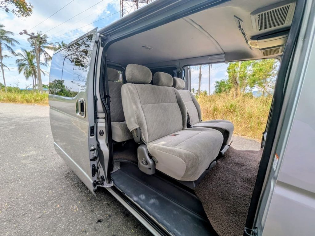Interior right — Toyota Hiace