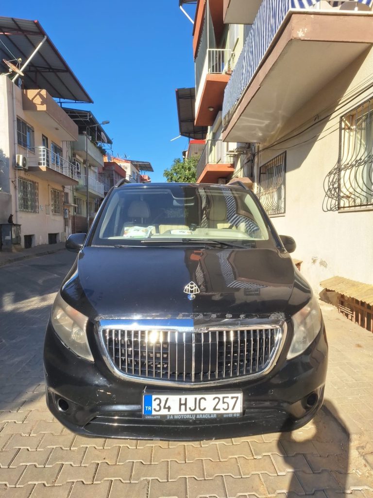 Front — Mercedes-Benz Vito Tourer