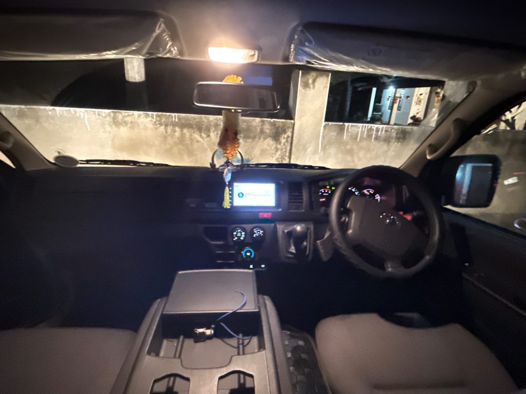 Dashboard — Toyota KDH HI ROOF