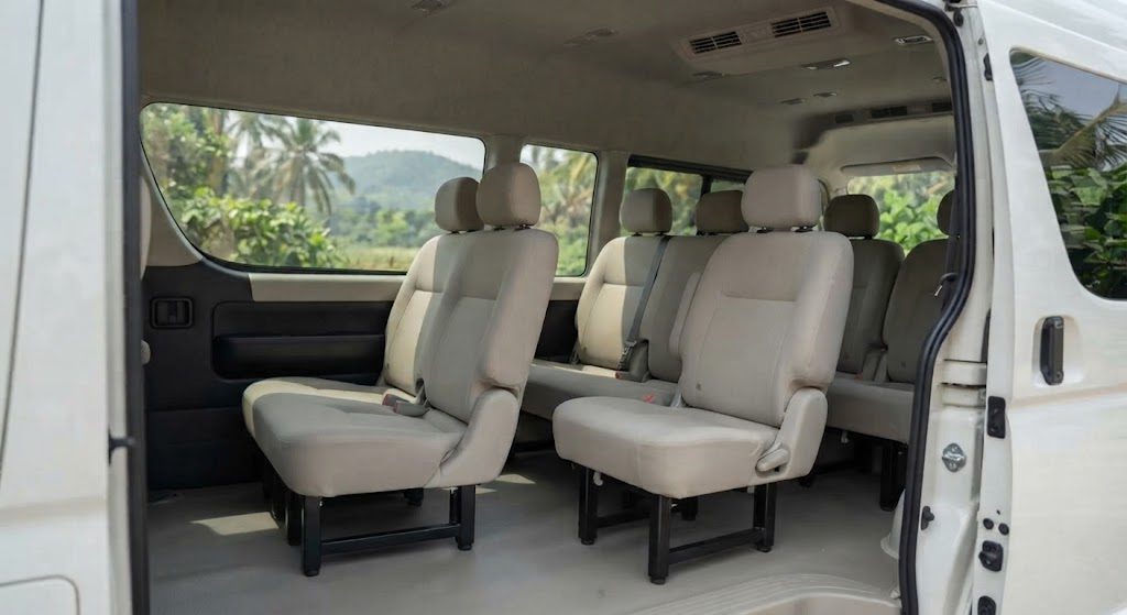 Interior right — Toyota Hiace