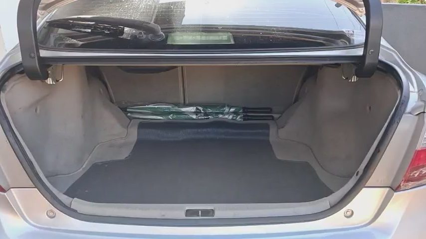 Boot / luggage area — Toyota Premio