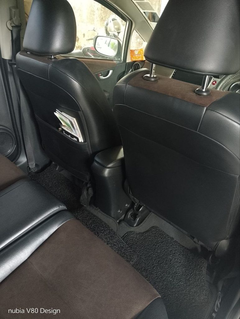 Interior right — Honda Fit Shuttle
