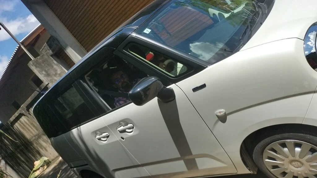 Left side — Suzuki Suzuki smail