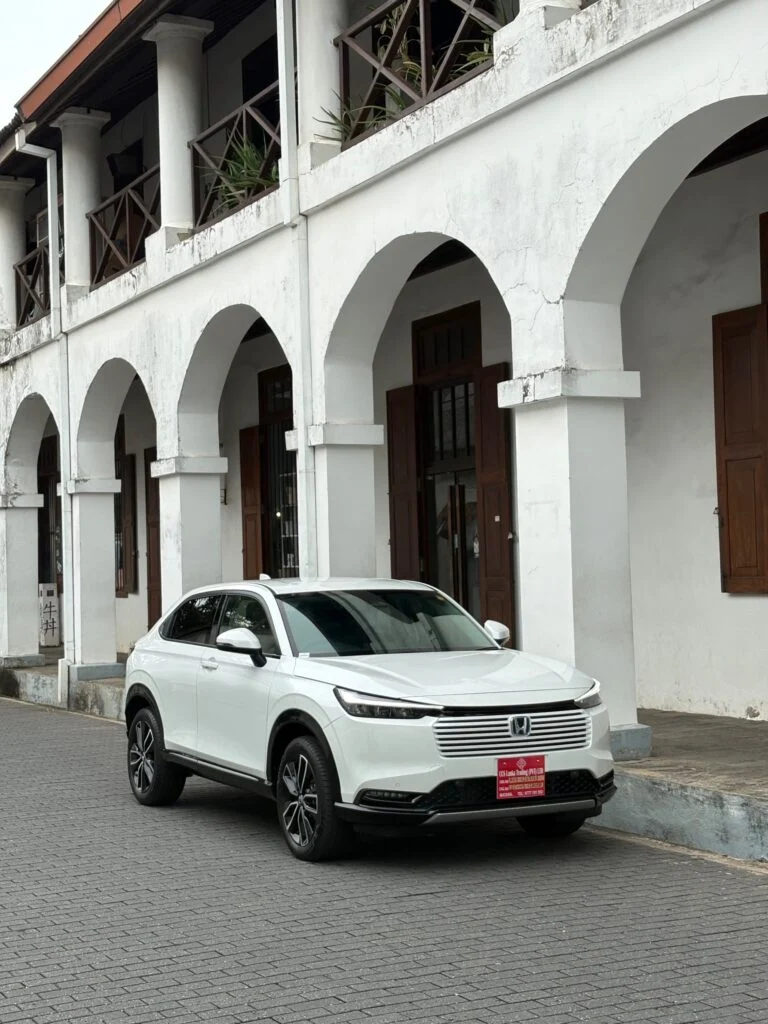 Left side — Honda HR-V