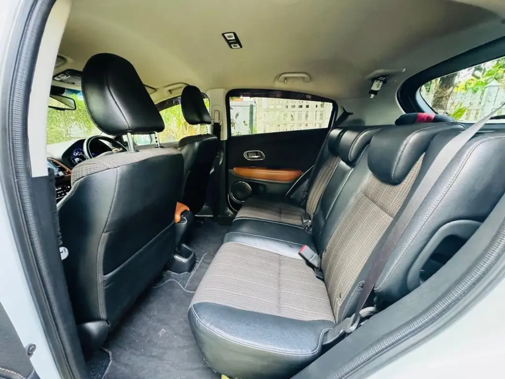 Passenger cabin — Honda Vezel