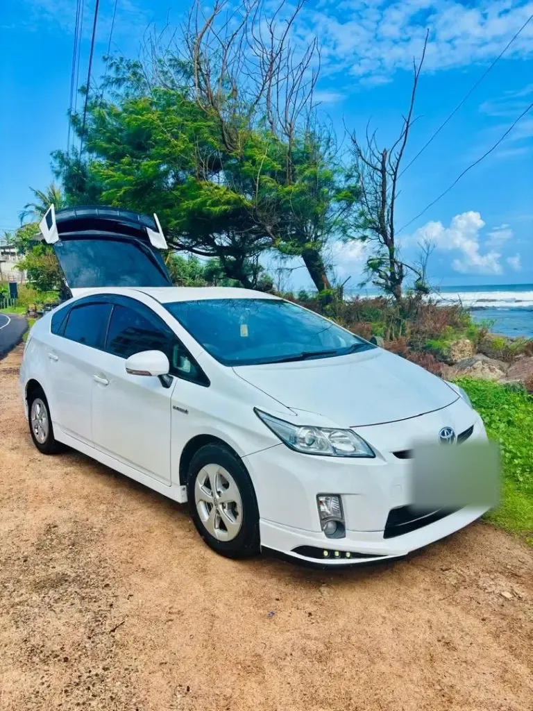 Left side — Toyota Prius