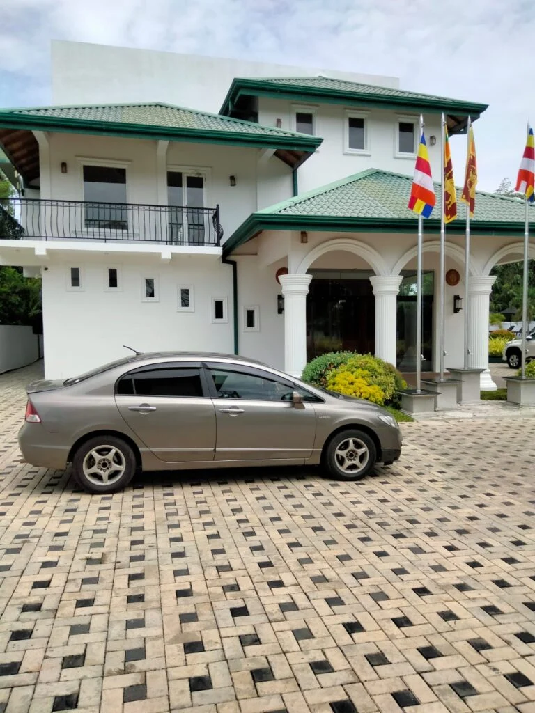Right side — Honda Civic hybrid