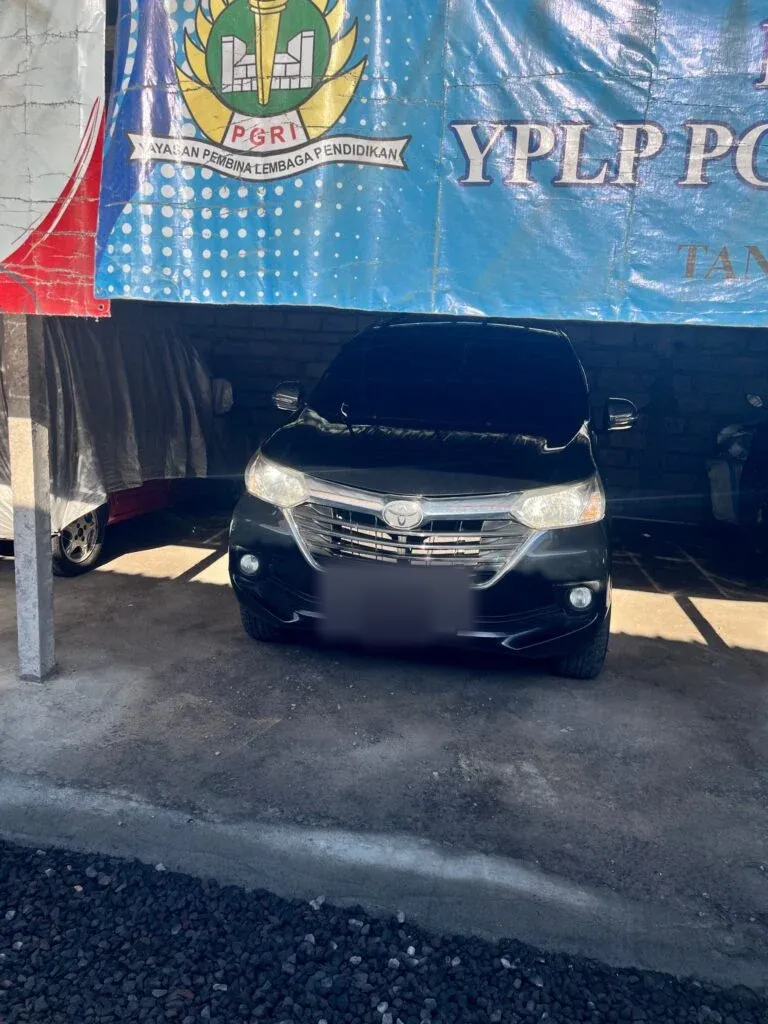 Avanza Mpv photo 9