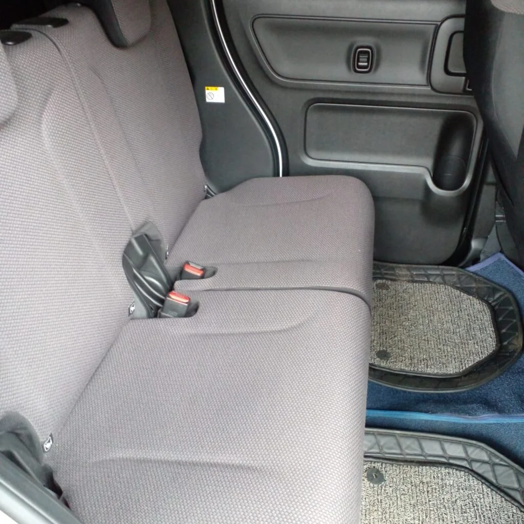 Interior right — Suzuki Suzuki smail