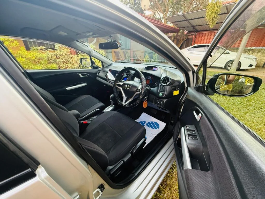 Dashboard — Honda Insight