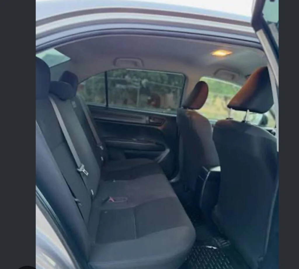 Passenger cabin — Toyota Axio