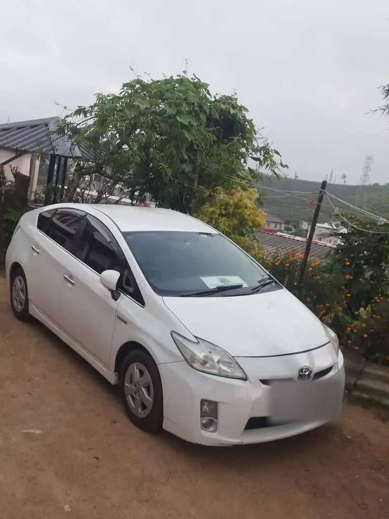 Front — Toyota Prius