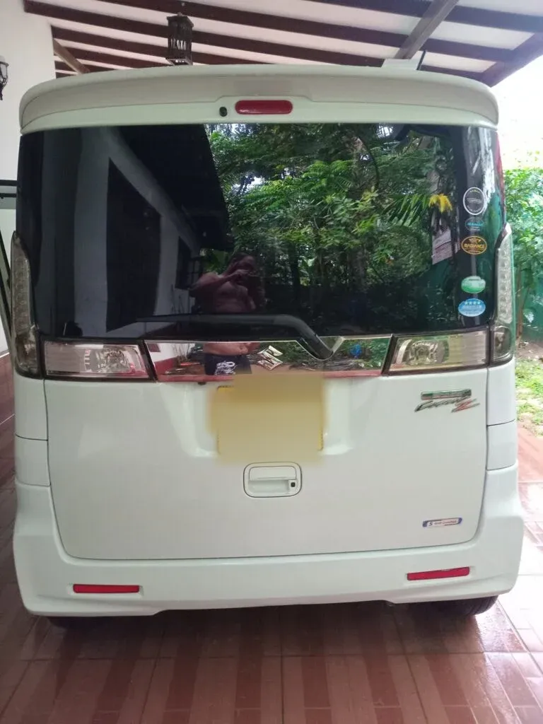 Rear — Suzuki Spacia custom z