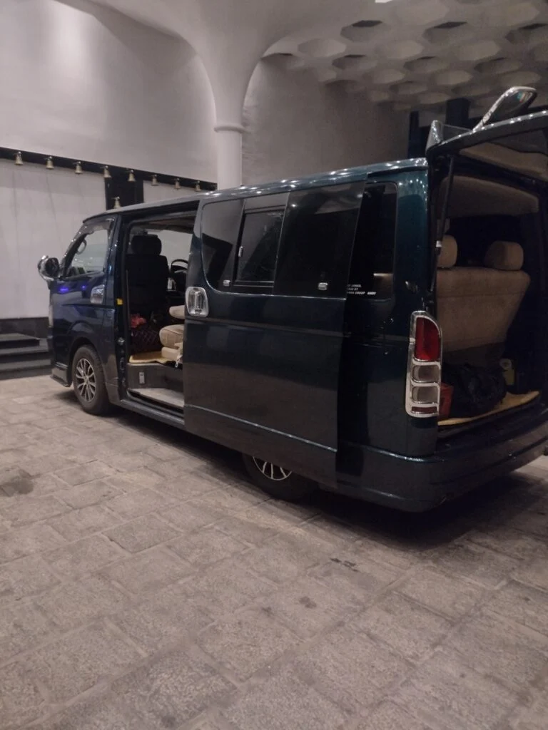 Interior right — Toyota KDH