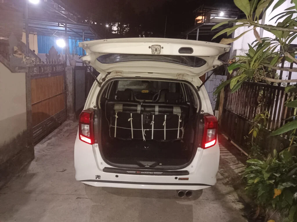 Daihatsu sigra photo 9