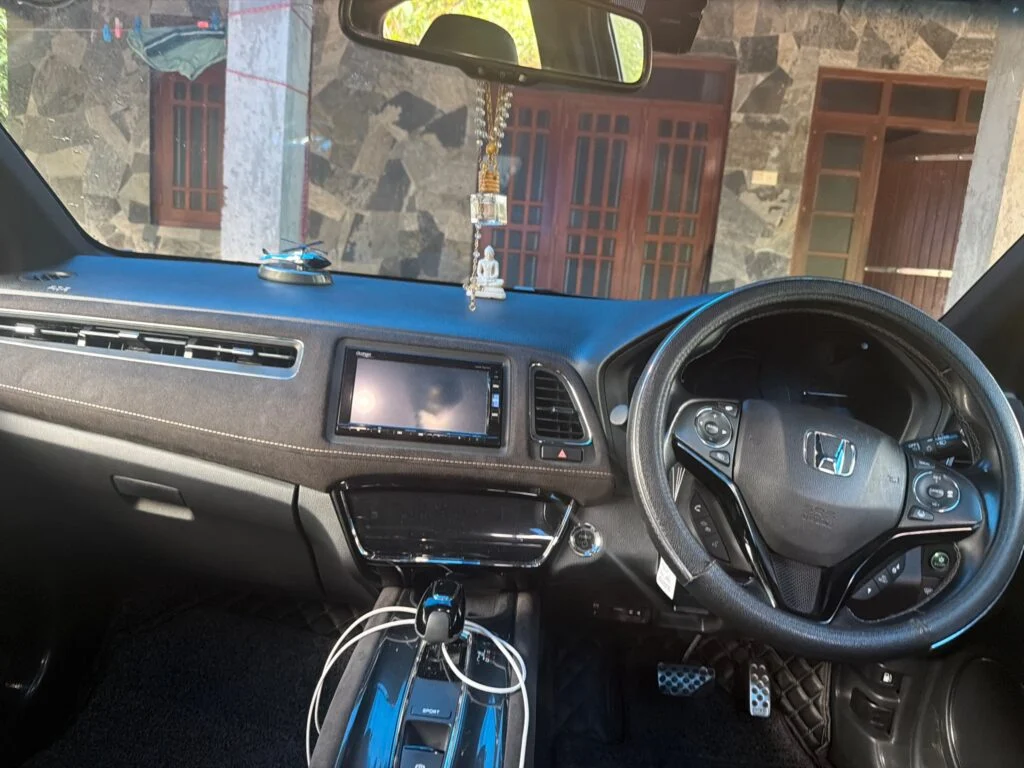 Dashboard — Honda Vezel