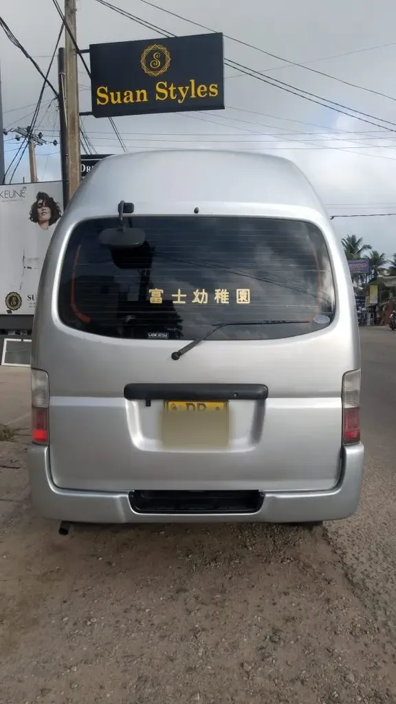 Rear — Nissan e 25 high roof Nissan e 25