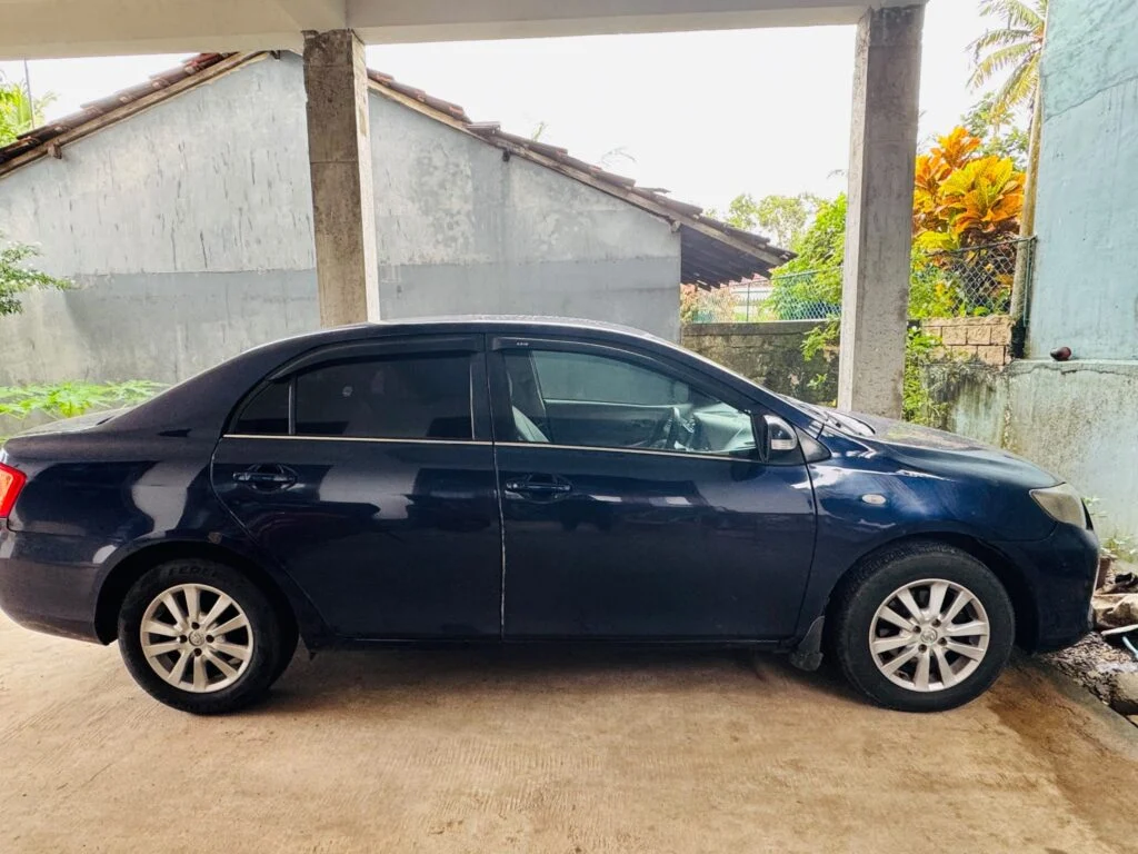Right side — Toyota Axio