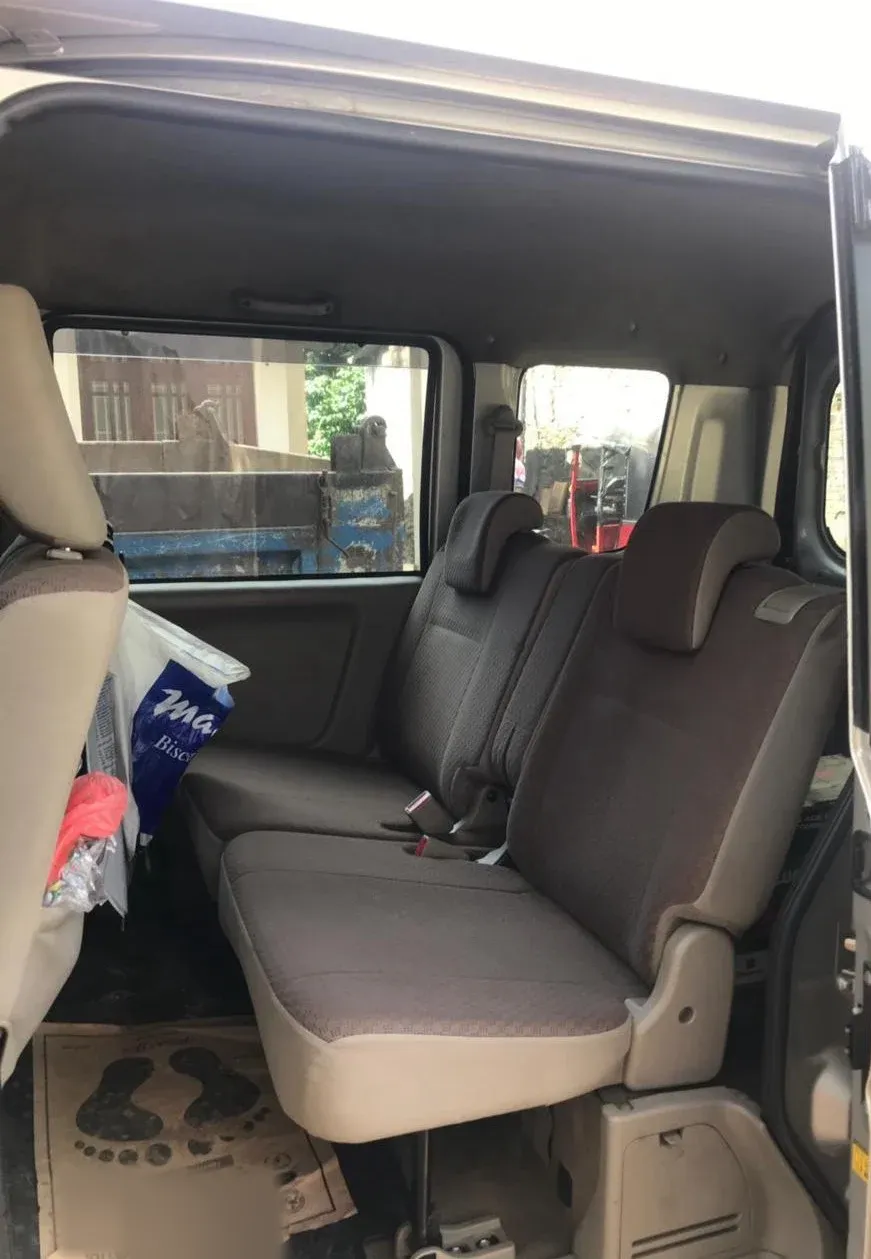 Interior left — SUZUKI every