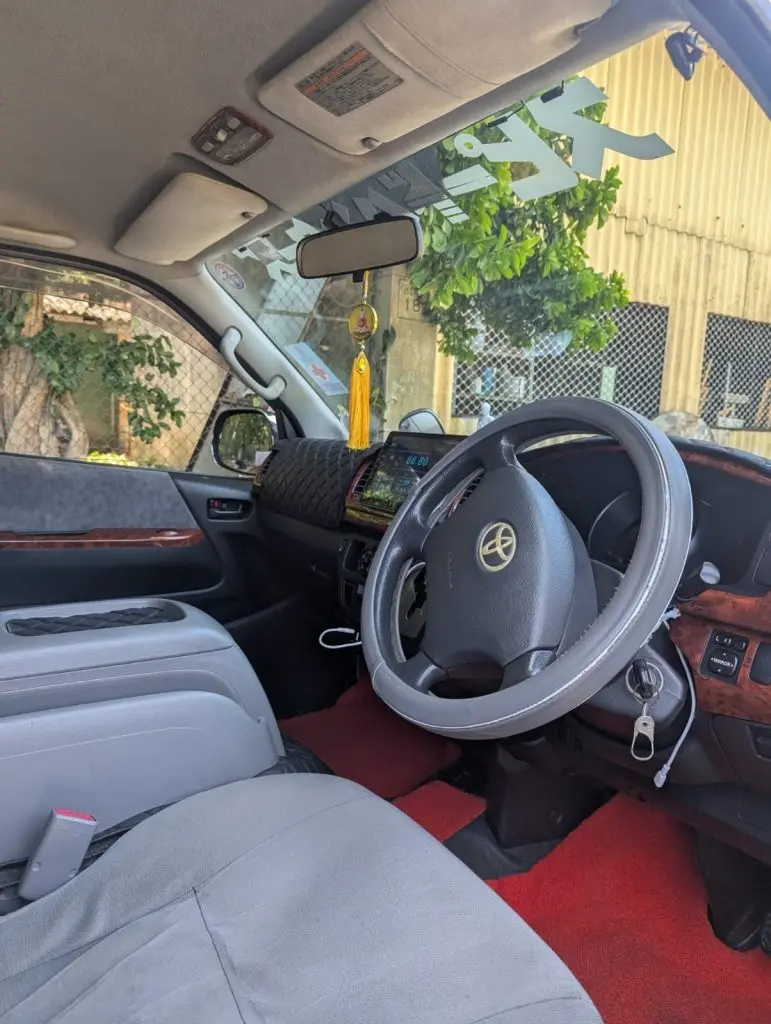 Dashboard — Toyota KDH