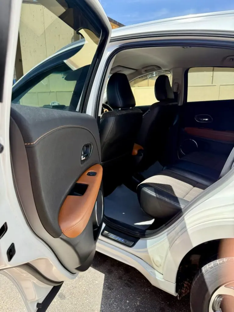 Interior left — honda vezel 2017