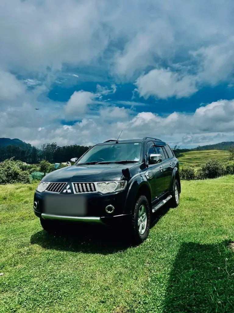 Front — Mitsubishi Montero