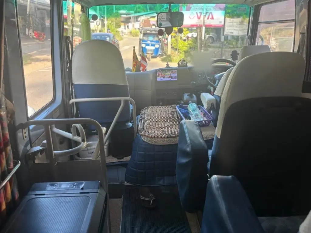 Dashboard — Mitsubishi Mini bus