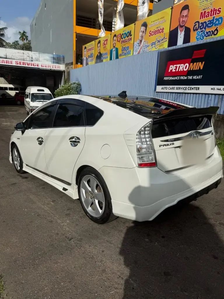Left side — Toyota Prius