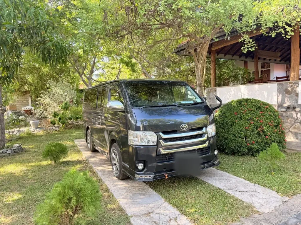Front — Toyota KDH