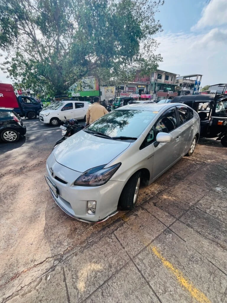 Left side — Prius Toyota prius