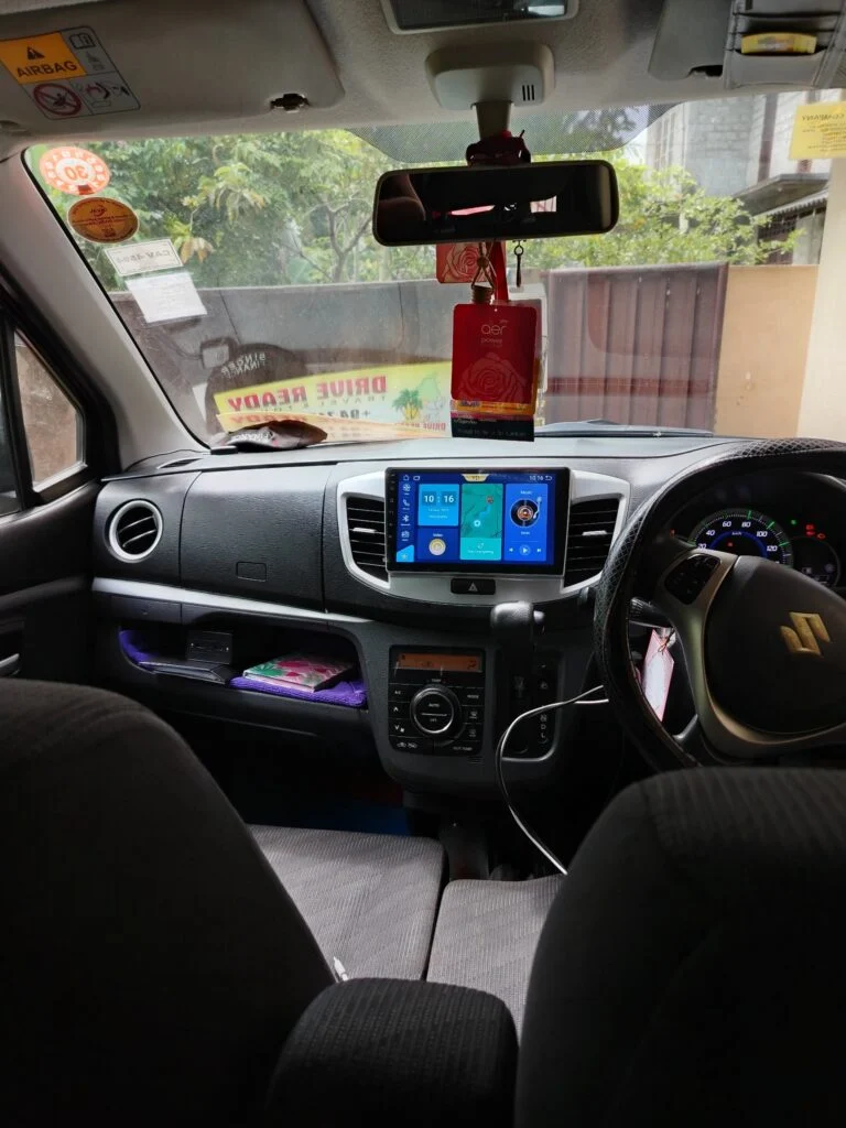 Passenger cabin — Suzuki WagonR