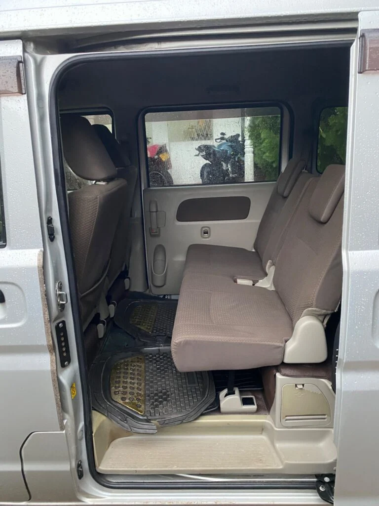 Interior left — Suzuki Every