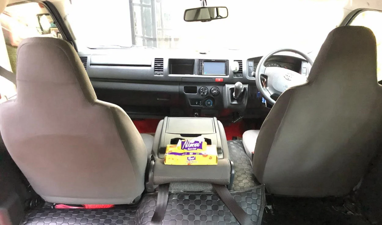 Dashboard — Toyota KDH platroof