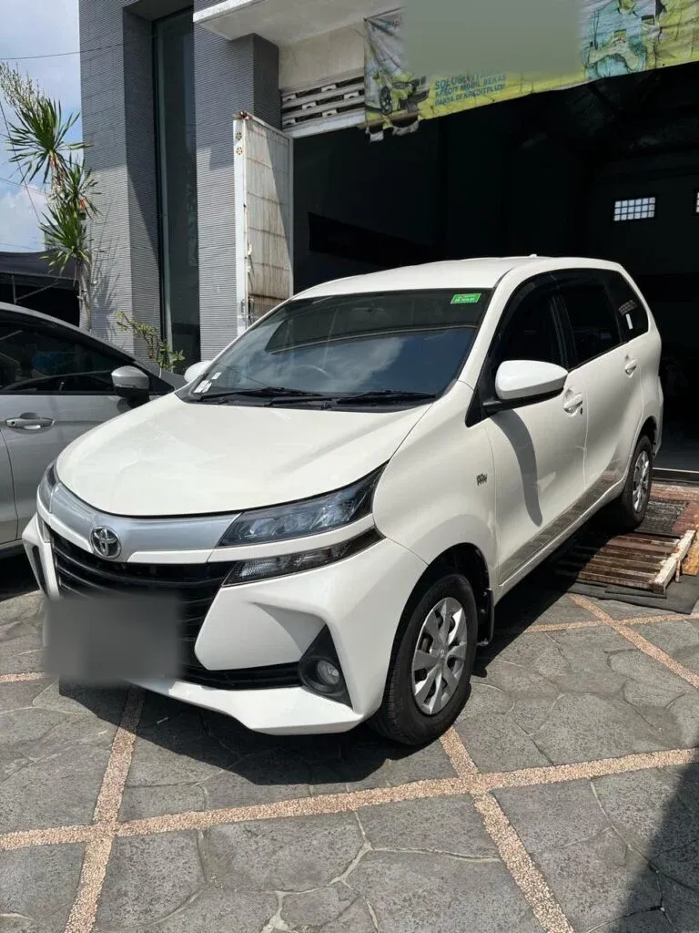 Toyota avanza photo 2