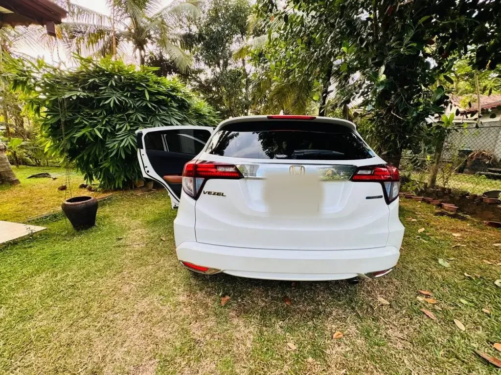 Rear — Honda Vezel