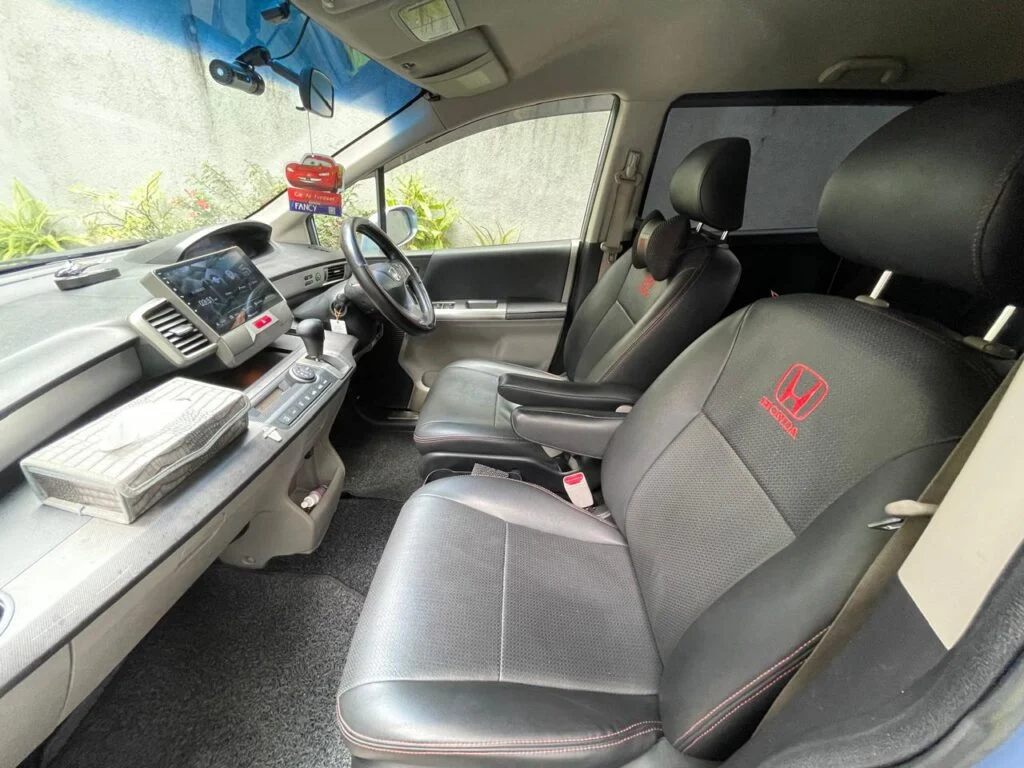 Dashboard — Toyota KDH